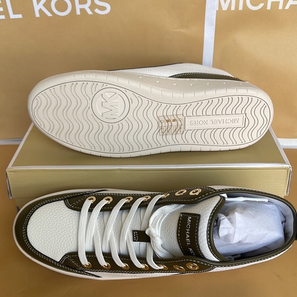 MICHAEL KORS SHEA MID HIGH TOP
FAUX LEATHER
49F3SHFESL
OLIVE
New - Picture 3 of 16